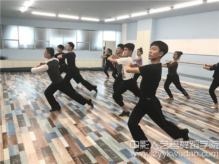 國(guó)標(biāo)舞班上課場(chǎng)景3.jpg