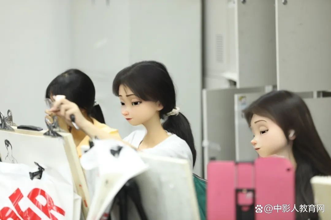 美術專業課堂紀實｜透過鏡頭，感受那些專注與熱愛的瞬間